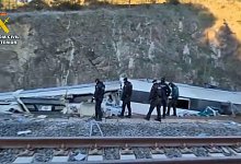 Tote bei Zugungl&uuml;ck in Spanien - Adamuz - -/Guardia Civil via AP/dpa