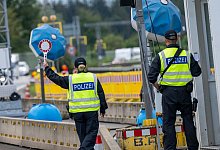 Grenzkontrollen - Kiefersfelden - Peter Kneffel/dpa