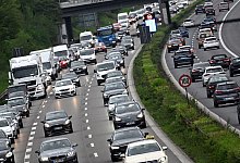 Verkehr Autobahn 57 - Federico Gambarini/dpa