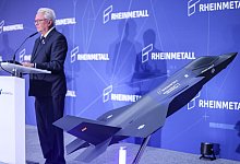 Modell des Kampfjets F-35 - Oliver Berg/dpa