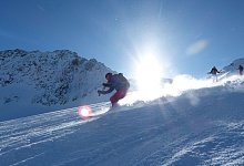 Fünf Regeln: So fahren Wintersportler abseits der Piste sicherer - Foto: Florian Sanktjohanser/dpa-tmn