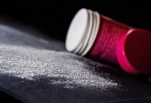 Dose mit Trockenshampoo - Franziska Gabbert/dpa-tmn