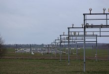 Die Start- und Landebahn des Flughafens Paderborn/Lippstadt mit der so genannten Befeuerungsanlage. - Jens Reddeker