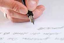 Tagebuch schreiben - Foto: Tobias Hase/dpa