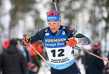 Biathlet Erik Lesser kam als F&uuml;nfter 38,6 Sekunden hinter dem norwegischen Sieger Vetle Sjastad Christiansen ins Ziel. - Vesa Moilanen/Lehtikuva/AP/dpa