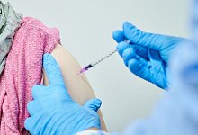 Corona-Impfung - Annette Riedl/dpa