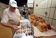 Gebackene Osterlämmer - Karl-Josef Hildenbrand/dpa