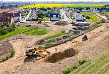 Erschließungsarbeiten für die Erweiterung eines Neubaugebietes - Jan Woitas/dpa/dpa-tmn