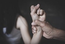 Sexuelle Gewalt - Tinnakorn - stock.adobe.com