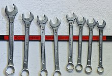 Schraubenschl&uuml;ssel in einer Werkstatt - Patrick Pleul/dpa/dpa-tmn