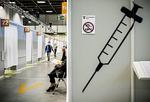 Corona-Impfungen - Foto: Michael Kappeler/dpa