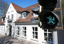 Wikinger-Ampelmännchen regeln Verkehr bei Haithabu - Marcus Brandt/dpa