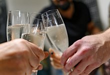 Party in der Mietwohnung - Foto: Daniel Maurer/dpa-tmn