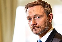 Finanzminister Christian Lindner muss wegen des Krieges gegen die Ukraine rund 39,2 Milliarden Euro an zus&auml;tzlichen Krediten aufnehmen. - Fabian Sommer/dpa