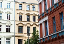 Zugige Fenster: Altbau Neubaustandards - Foto: Bernd von Jutrczenka/dpa/dpa-tmn