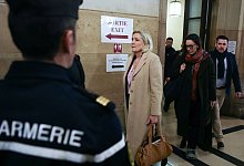 Berufungsverfahren - Le Pen zum Verdacht auf Veruntreuung - Thomas Samson/AFP/dpa