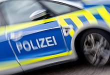 Familienstreit bei Autofahrt: 27-j&auml;hriger mit Messer verletzt - Hendrik Schmidt/dpa
