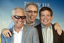 Jim Abrahams (l-r), Jerry Zucker und David Zucker - picture alliance / Daniel Joubert/EPA/dpa