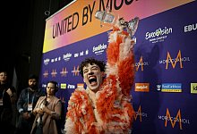 ESC-Gewinner Nemo holt den Wettbewerb 2025 in die Schweiz - Antti Aimo-Koivisto/Lehtikuva/dpa