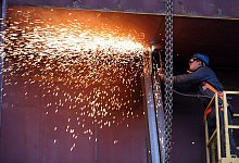 Metall- und Elektroindustrie - Foto: Bernd W&uuml;stneck/zb/dpa