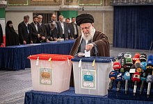 Ajatollah Chamenei - Arne B&auml;nsch/dpa