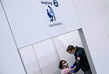 Testlauf im Corona-Impfzentrum - Foto: Boris Roessler/dpa