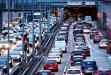 Stau im Berufsverkehr in M&uuml;nchen - Matthias Balk/dpa