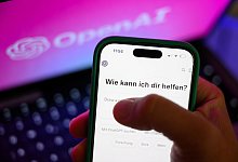 KI-Chatbot ChatGPT ist auf einem Smartphone zu sehen - Hendrik Schmidt/dpa/dpa-tmn