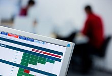 Theoretische F&uuml;hrerscheinpr&uuml;fung - Rolf Vennenbernd/dpa/Illustration