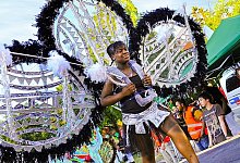 Umwerfendes Kost&uuml;m - FOTO: WELTHAUS BIELEFELD