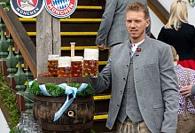Bayern-Trainer Julian Nagelsmann auf dem Oktoberfest. - Sven Hoppe/dpa
