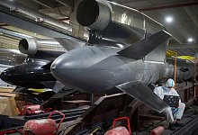 Ukraine-Krieg - Drohnenfabrik in der Ukraine - Efrem Lukatsky/AP/dpa