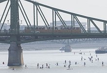 Paris springt in Seine - wo kann man sonst in Europa baden? - Attila Volgyi/XinHua/dpa