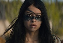 Amber Midthunder als Komantschen-Kriegerin Naru in eine Szene aus &laquo;Prey&raquo;. Der Thriller ist bei Disney+ zu streamen. - -/20th Century Studios via Disney+/dpa