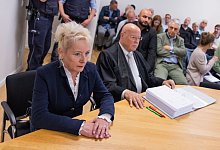 Simone Baum im Gerichtssaal - Rolf Vennenbernd/dpa