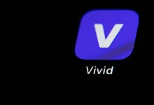 Vivid Money, eine Berliner Smartphonebank, hat von der niederländischen Finanzaufsicht AFM eine Investment-Lizenz erhalten. Auf dem Markt konkurriert das Start-Up mit N26 und Revolut. - Silas Stein/dpa