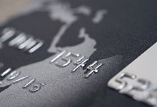 Kreditkarte - Foto: Andrea Warnecke/dpa-tmn