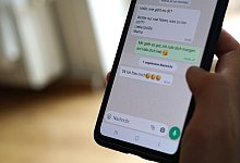 Whatsapps-Nachrichten in einem Chat - Weronika Peneshko/dpa/dpa-tmn