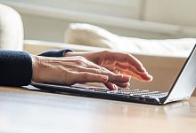 Mails sind schnell getippt - Christin Klose/dpa-tmn