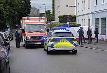 Mann f&auml;hrt in Passau mit Auto in Menschengruppe - Markus Zechbauer/Zema Medien/dpa