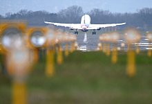 Ferienreiseverkehr am Flughafen Köln/Bonn - Federico Gambarini/dpa