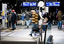 Neuer Fahrplan bei der Bahn - Carsten Koall/dpa