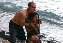 Der Privatdetektiv Hartwig Seeler (Matthias Koeberlin) m&ouml;chte Sarah (Petra Michelle N&eacute;rette, r) besch&uuml;tzen. - Nikos Katsaros/ARD Degeto/dpa