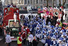 Rosenmontag - Karnevalsumzug in Köln - Oliver Berg/dpa