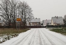 In Halle-K&uuml;nsebeck wie auch in anderen Teilen des Kreises G&uuml;tersloh lag schon am fr&uuml;hen Morgen Schnee auf den Stra&szlig;en. - Talin Dilsizyan