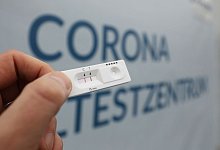 Schnelltest - Foto: Danny Gohlke/dpa