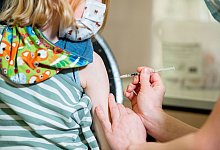Impfung bei Kind - Daniel Reinhardt/dpa