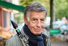 Der Jazzmusiker Rolf K&uuml;hn ist im Alter von 92 Jahren in Berlin gestorben. - Gregor Fischer/dpa