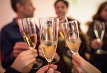 Silvester-Party - Foto: Frank Rumpenhorst/dpa-tmn