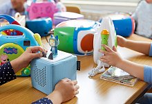 Viele Kindermusikspieler sind zu laut - Foto: Sven Wied/Stiftung Warentest/dpa-tmn